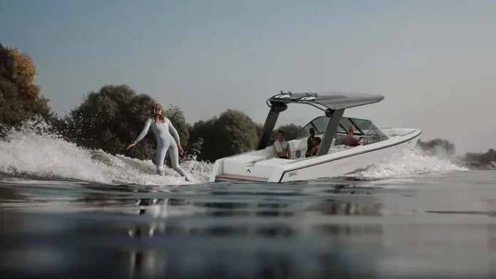 Arc Boat Company launches revolutionary electric wake sport model for environmentally conscious enthusiasts